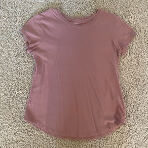 abercrombie & Finch tee shirt in pink size small